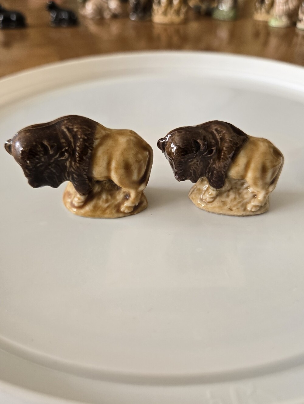 Wade Red Rose Tea Figurines Large & Small Bison Buffalo - Picture 5 of 6